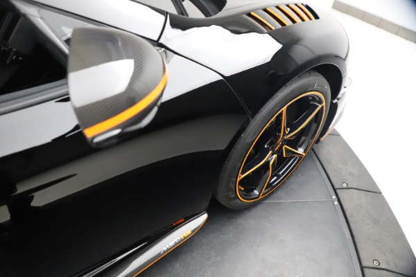 Used 2016 McLaren 688 MSO HS for sale $624,900 at Alfa Romeo of Greenwich in Greenwich CT 06830 24