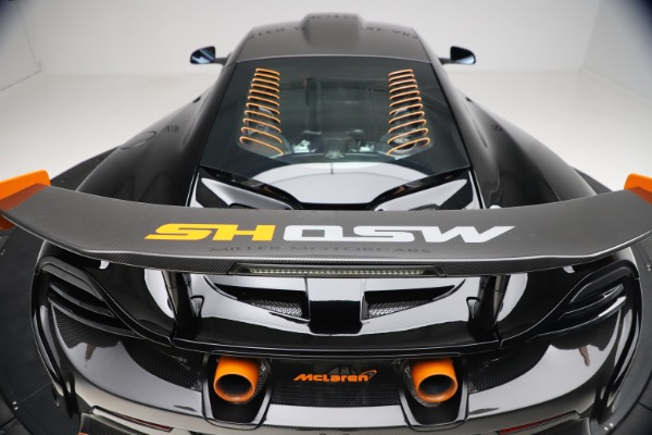 Used 2016 McLaren 688 MSO HS for sale $624,900 at Alfa Romeo of Greenwich in Greenwich CT 06830 27