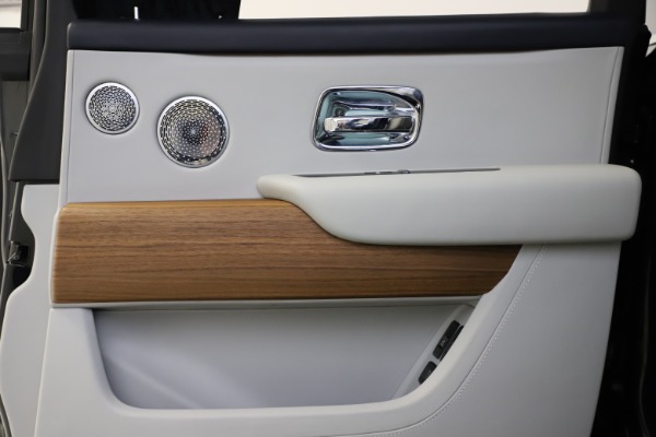 Used 2019 Rolls-Royce Cullinan for sale $349,900 at Alfa Romeo of Greenwich in Greenwich CT 06830 21
