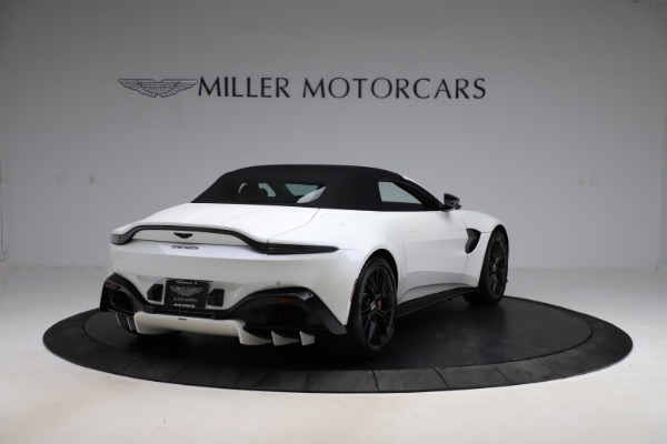 New 2021 Aston Martin Vantage Roadster for sale Sold at Alfa Romeo of Greenwich in Greenwich CT 06830 24