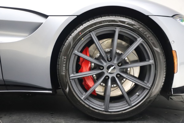 Used 2021 Aston Martin Vantage Roadster for sale $139,900 at Alfa Romeo of Greenwich in Greenwich CT 06830 28