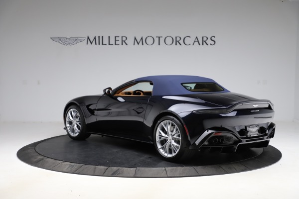 New 2021 Aston Martin Vantage Roadster Convertible for sale $205,686 at Alfa Romeo of Greenwich in Greenwich CT 06830 26