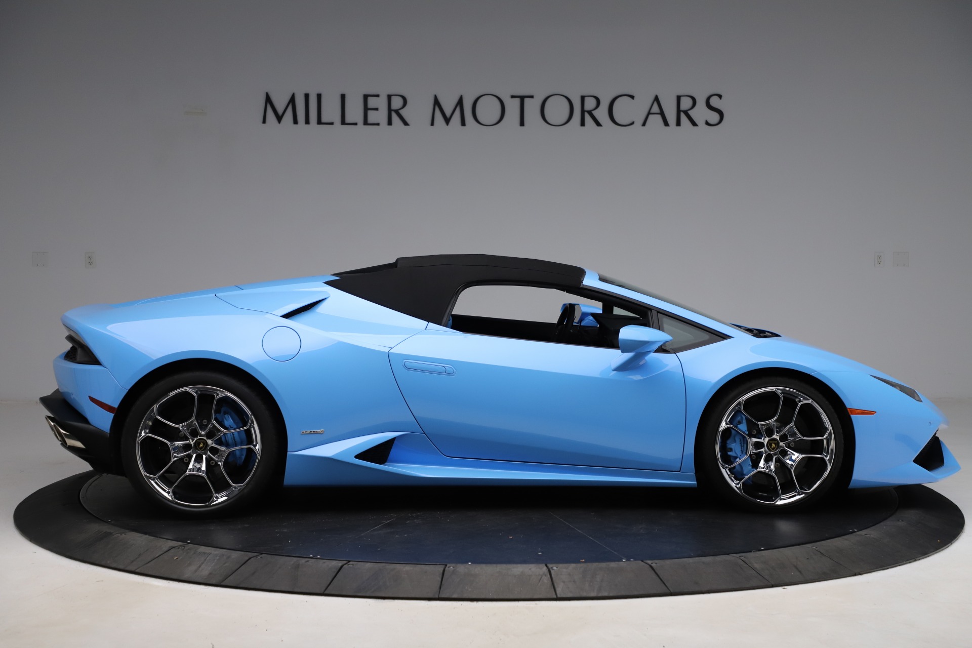 Pre-Owned 2016 Lamborghini Huracan LP 610-4 Spyder For Sale