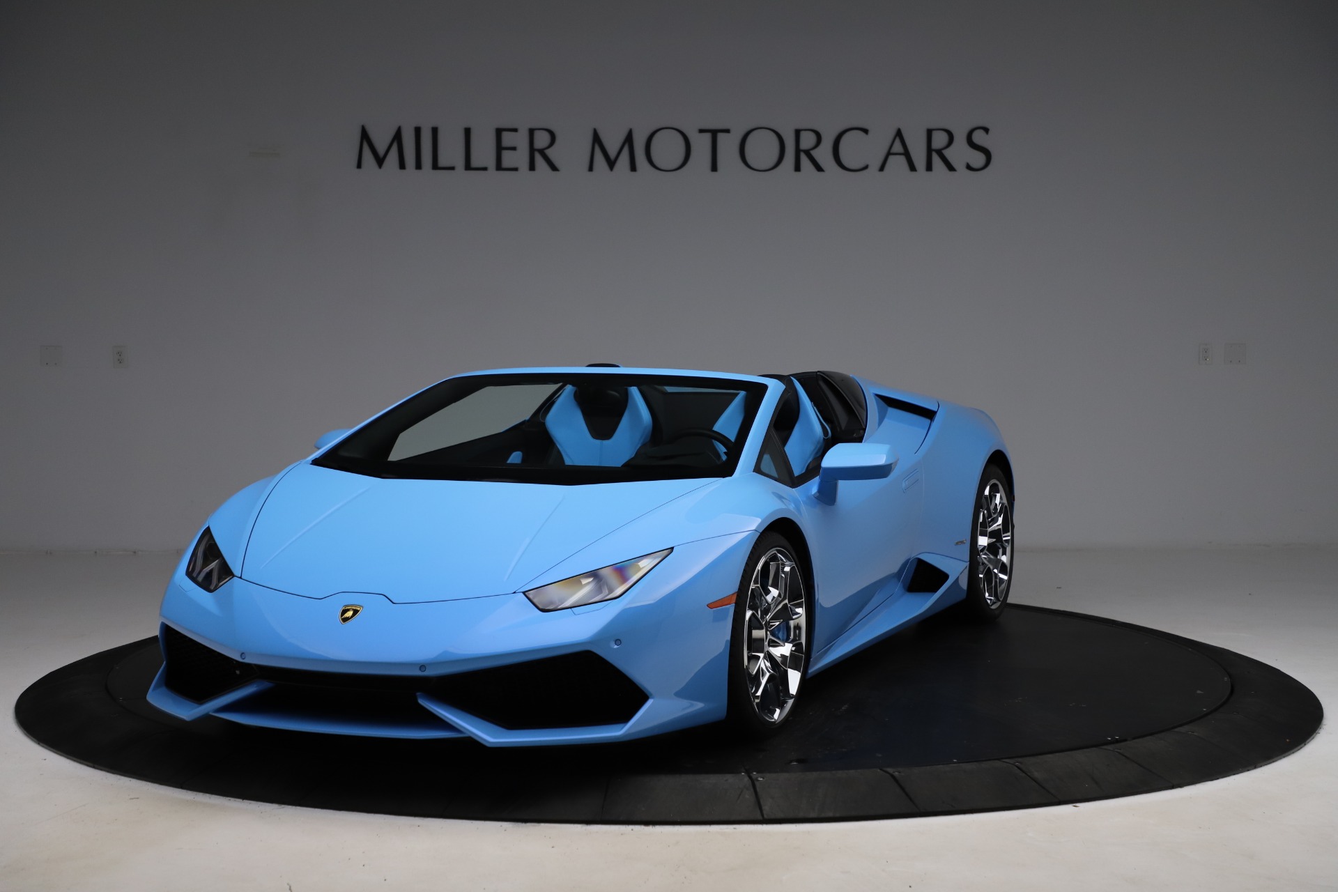 Used 2016 Lamborghini Huracan LP 610-4 Spyder for sale Sold at Alfa Romeo of Greenwich in Greenwich CT 06830 1