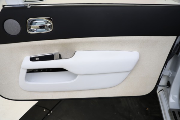 Used 2014 Rolls-Royce Wraith for sale Sold at Alfa Romeo of Greenwich in Greenwich CT 06830 25