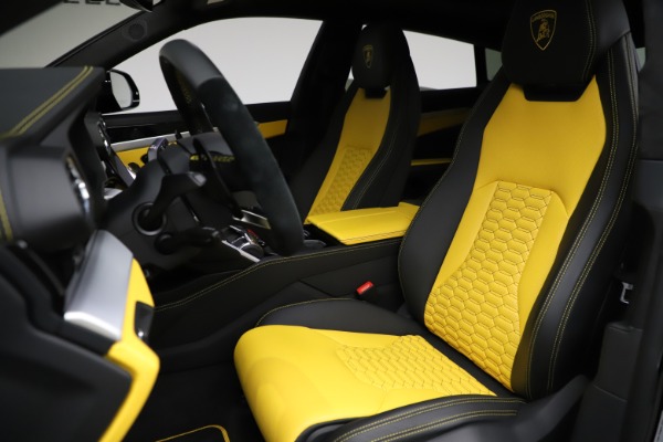 Used 2019 Lamborghini Urus for sale Sold at Alfa Romeo of Greenwich in Greenwich CT 06830 15