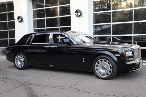 Used 2015 Rolls-Royce Phantom EWB for sale Sold at Alfa Romeo of Greenwich in Greenwich CT 06830 3