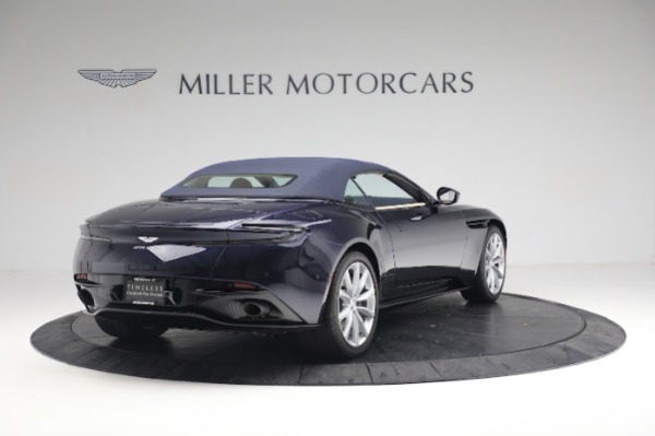 Used 2021 Aston Martin DB11 Volante for sale $177,900 at Alfa Romeo of Greenwich in Greenwich CT 06830 17