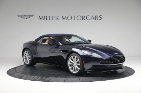 Used 2021 Aston Martin DB11 Volante for sale $177,900 at Alfa Romeo of Greenwich in Greenwich CT 06830 18