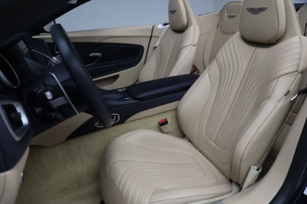 Used 2021 Aston Martin DB11 Volante for sale $177,900 at Alfa Romeo of Greenwich in Greenwich CT 06830 21