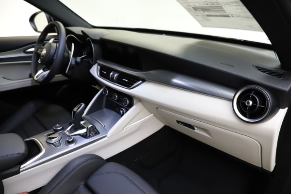 New 2021 Alfa Romeo Stelvio Ti Sport Q4 for sale Sold at Alfa Romeo of Greenwich in Greenwich CT 06830 22