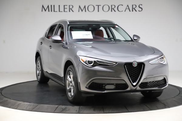 New 2021 Alfa Romeo Stelvio Q4 for sale $48,050 at Alfa Romeo of Greenwich in Greenwich CT 06830 11