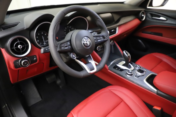 New 2021 Alfa Romeo Stelvio Q4 for sale $48,050 at Alfa Romeo of Greenwich in Greenwich CT 06830 13
