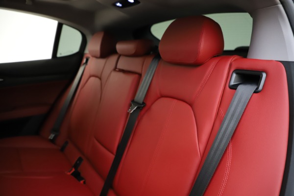 New 2021 Alfa Romeo Stelvio Q4 for sale $48,050 at Alfa Romeo of Greenwich in Greenwich CT 06830 18