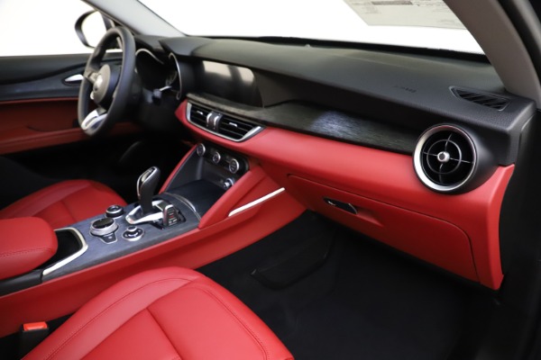 New 2021 Alfa Romeo Stelvio Q4 for sale $48,050 at Alfa Romeo of Greenwich in Greenwich CT 06830 22
