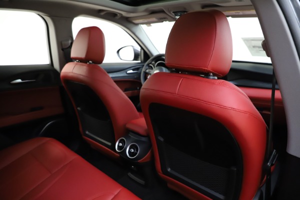 New 2021 Alfa Romeo Stelvio Q4 for sale $48,050 at Alfa Romeo of Greenwich in Greenwich CT 06830 28