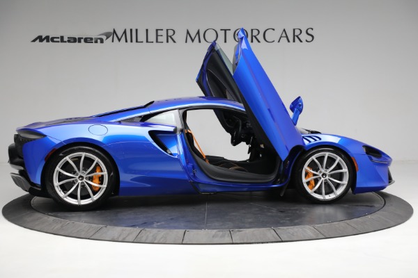 New 2023 McLaren Artura for sale Sold at Alfa Romeo of Greenwich in Greenwich CT 06830 18