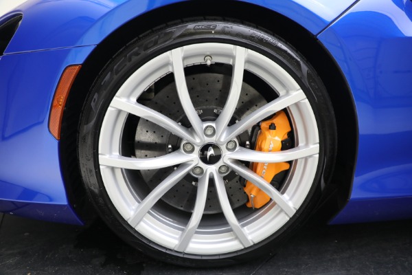 New 2023 McLaren Artura for sale $277,250 at Alfa Romeo of Greenwich in Greenwich CT 06830 27