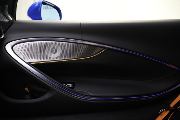 New 2023 McLaren Artura for sale $277,250 at Alfa Romeo of Greenwich in Greenwich CT 06830 28