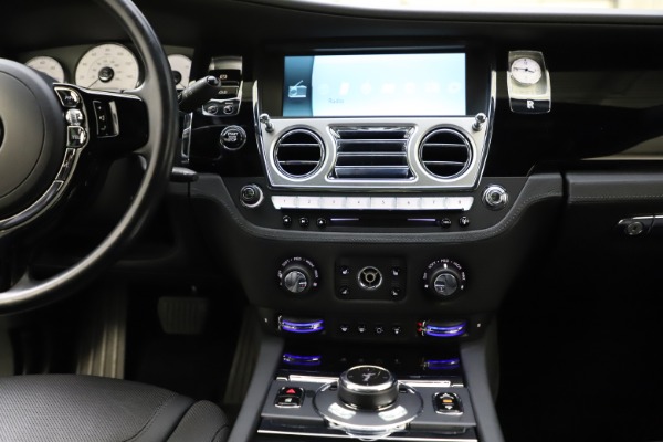 Used 2016 Rolls-Royce Ghost for sale $165,900 at Alfa Romeo of Greenwich in Greenwich CT 06830 26