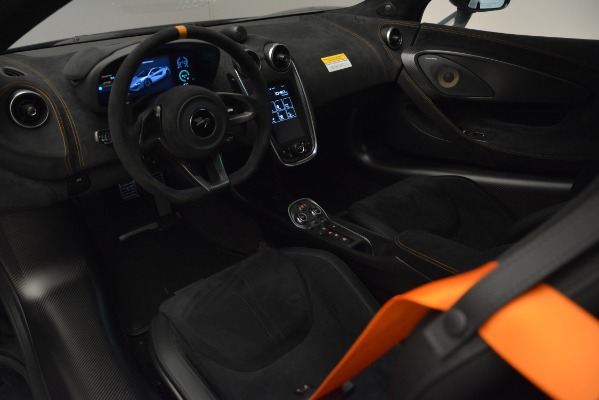 Used 2019 McLaren 600LT Luxury for sale Sold at Alfa Romeo of Greenwich in Greenwich CT 06830 17