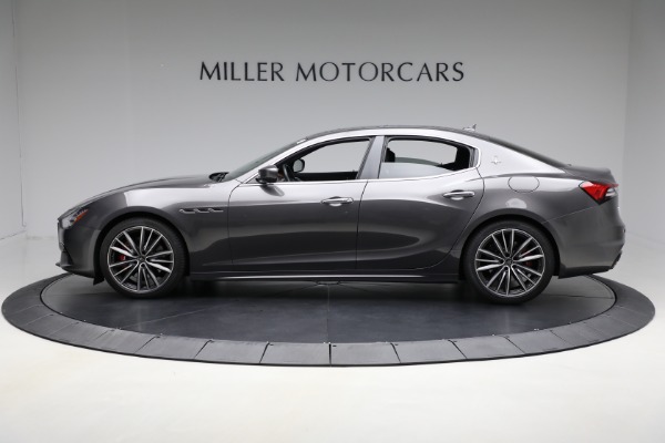 Used 2021 Maserati Ghibli S Q4 for sale Sold at Alfa Romeo of Greenwich in Greenwich CT 06830 3