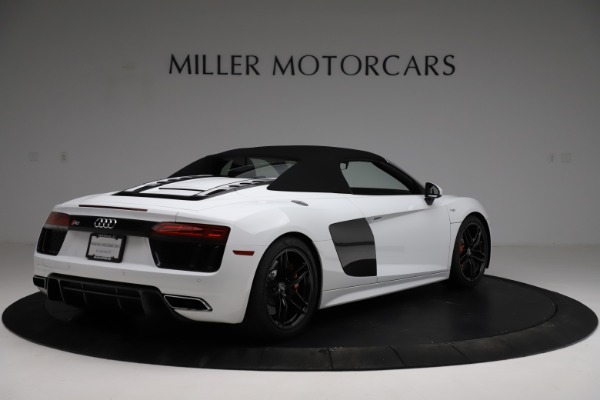 Used 2018 Audi R8 Spyder for sale Sold at Alfa Romeo of Greenwich in Greenwich CT 06830 17