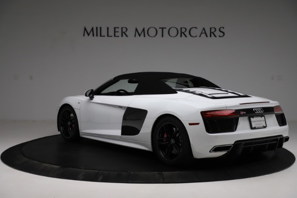 Used 2018 Audi R8 Spyder for sale Sold at Alfa Romeo of Greenwich in Greenwich CT 06830 18