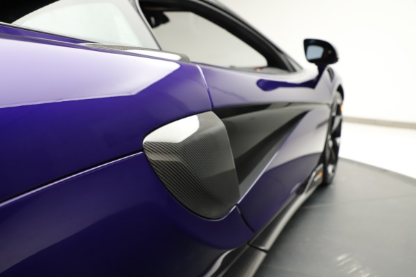 Used 2019 McLaren 600LT for sale $234,900 at Alfa Romeo of Greenwich in Greenwich CT 06830 24