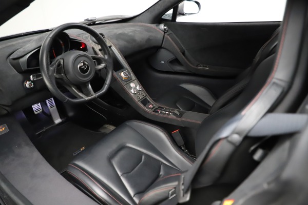 Used 2016 McLaren 675LT Spider for sale Call for price at Alfa Romeo of Greenwich in Greenwich CT 06830 22