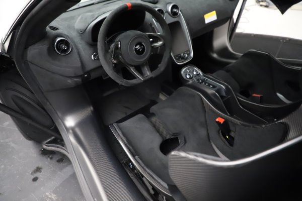 New 2020 McLaren 620R for sale Call for price at Alfa Romeo of Greenwich in Greenwich CT 06830 17