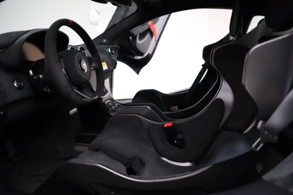 New 2020 McLaren 620R for sale Call for price at Alfa Romeo of Greenwich in Greenwich CT 06830 18
