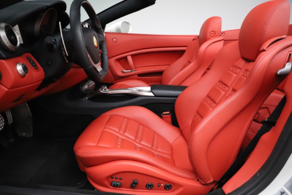 Used 2014 Ferrari California 30 for sale Sold at Alfa Romeo of Greenwich in Greenwich CT 06830 19