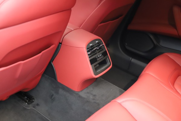 New 2021 Maserati Quattroporte S Q4 GranLusso for sale Sold at Alfa Romeo of Greenwich in Greenwich CT 06830 19