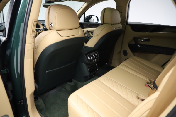 Used 2018 Bentley Bentayga W12 Signature Edition for sale Sold at Alfa Romeo of Greenwich in Greenwich CT 06830 20