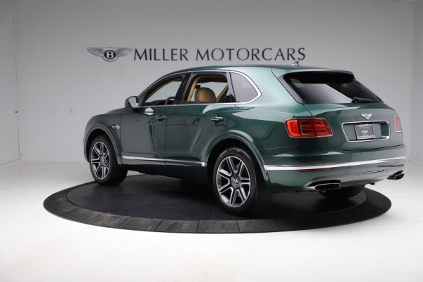 Used 2018 Bentley Bentayga W12 Signature Edition for sale Sold at Alfa Romeo of Greenwich in Greenwich CT 06830 5