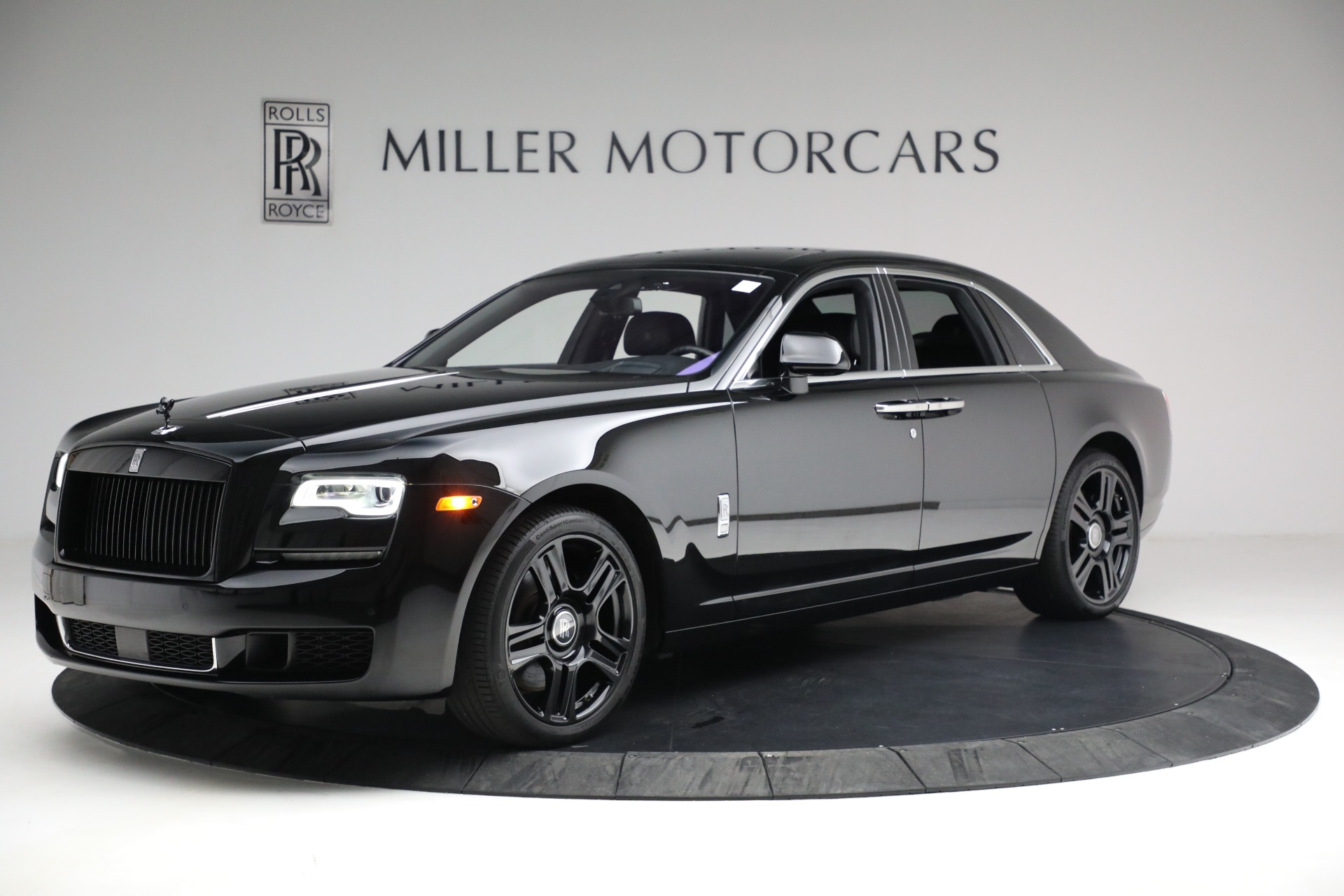 Used 2018 Rolls-Royce Ghost for sale Sold at Alfa Romeo of Greenwich in Greenwich CT 06830 1