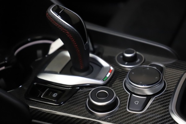 New 2021 Alfa Romeo Giulia Quadrifoglio for sale Sold at Alfa Romeo of Greenwich in Greenwich CT 06830 26