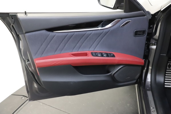 Used 2018 Maserati Ghibli SQ4 GranLusso for sale Sold at Alfa Romeo of Greenwich in Greenwich CT 06830 12