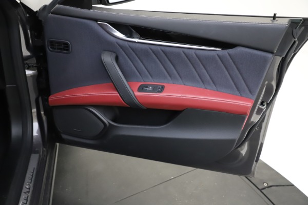 Used 2018 Maserati Ghibli SQ4 GranLusso for sale Sold at Alfa Romeo of Greenwich in Greenwich CT 06830 18