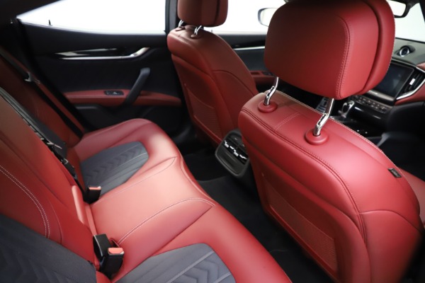 Used 2018 Maserati Ghibli SQ4 GranLusso for sale Sold at Alfa Romeo of Greenwich in Greenwich CT 06830 19
