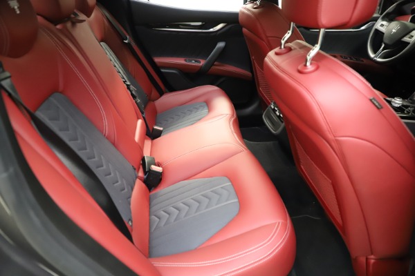 Used 2018 Maserati Ghibli SQ4 GranLusso for sale Sold at Alfa Romeo of Greenwich in Greenwich CT 06830 20