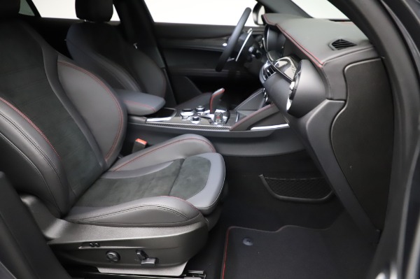 New 2021 Alfa Romeo Stelvio Quadrifoglio for sale Sold at Alfa Romeo of Greenwich in Greenwich CT 06830 24