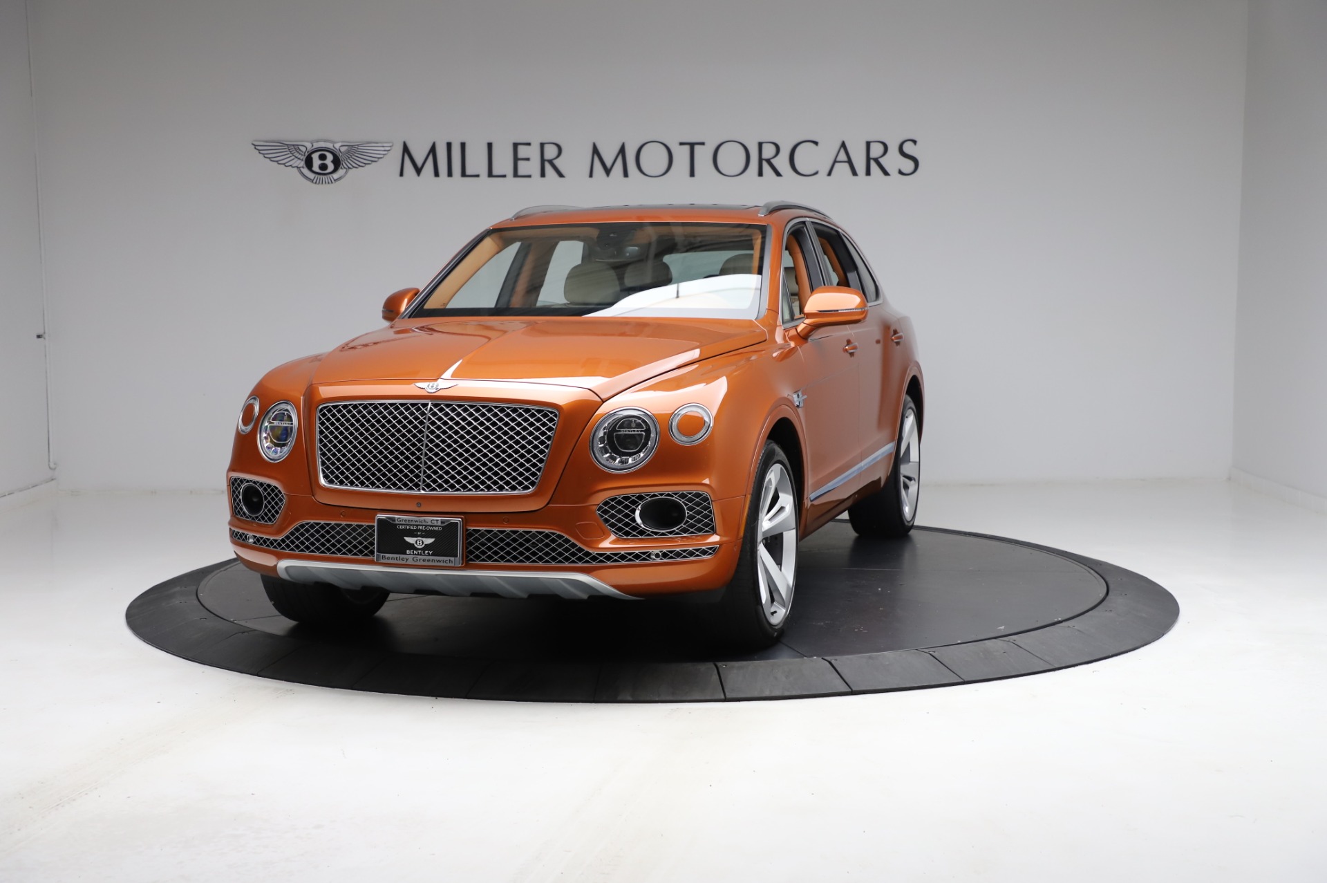 Used 2018 Bentley Bentayga Onyx Edition for sale $149,900 at Alfa Romeo of Greenwich in Greenwich CT 06830 1