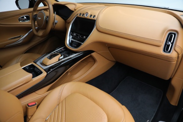 New 2021 Aston Martin DBX for sale $207,886 at Alfa Romeo of Greenwich in Greenwich CT 06830 26