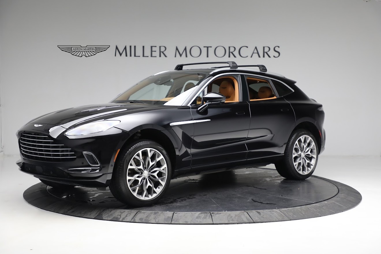 Used 2021 Aston Martin DBX for sale $149,900 at Alfa Romeo of Greenwich in Greenwich CT 06830 1