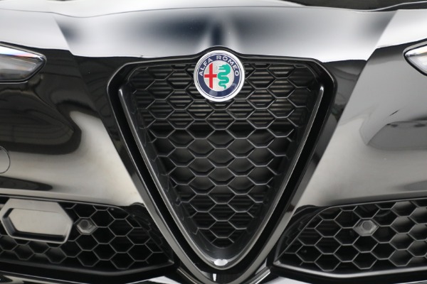 New 2021 Alfa Romeo Giulia Q4 for sale Sold at Alfa Romeo of Greenwich in Greenwich CT 06830 13