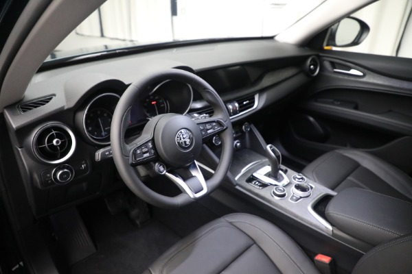 Used 2021 Alfa Romeo Stelvio Q4 for sale Sold at Alfa Romeo of Greenwich in Greenwich CT 06830 16