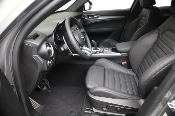 New 2021 Alfa Romeo Stelvio Ti Sport Q4 for sale Sold at Alfa Romeo of Greenwich in Greenwich CT 06830 14