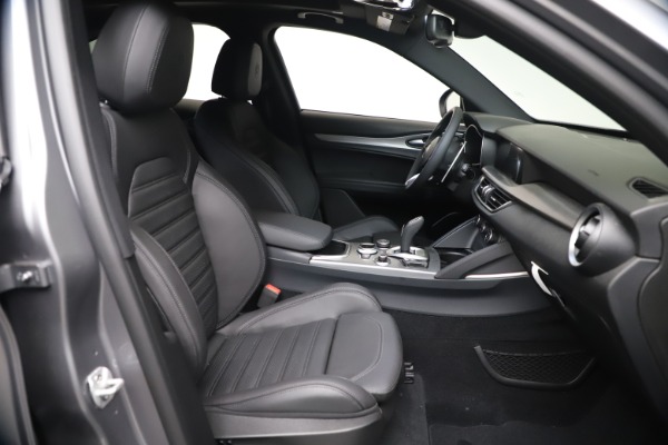 New 2021 Alfa Romeo Stelvio Ti Sport Q4 for sale Sold at Alfa Romeo of Greenwich in Greenwich CT 06830 20